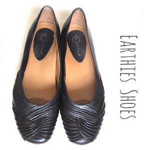 Earthies Vanya Shoes: Size 8, Black leather
